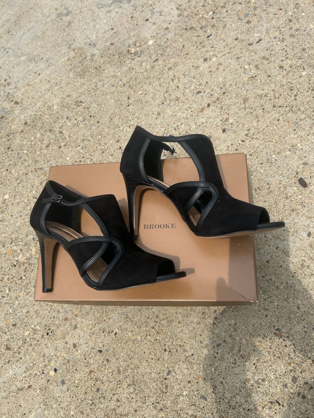 Audrey Brooke Women's Black Suede Cutout High-Heel Sandals size 8